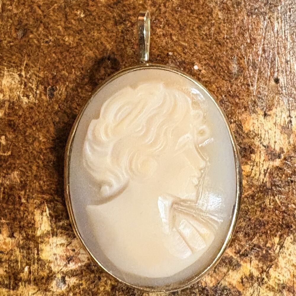 Italian Signed 14K Gold Cameo Pendant/Brooch Vintage Made in Italy